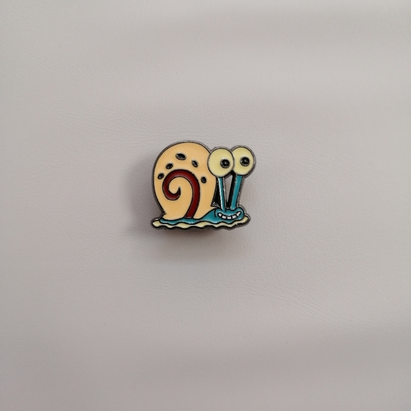 📍2/20$ Snail🐌 Enamel Pin NWOT - Picture 1 of 4